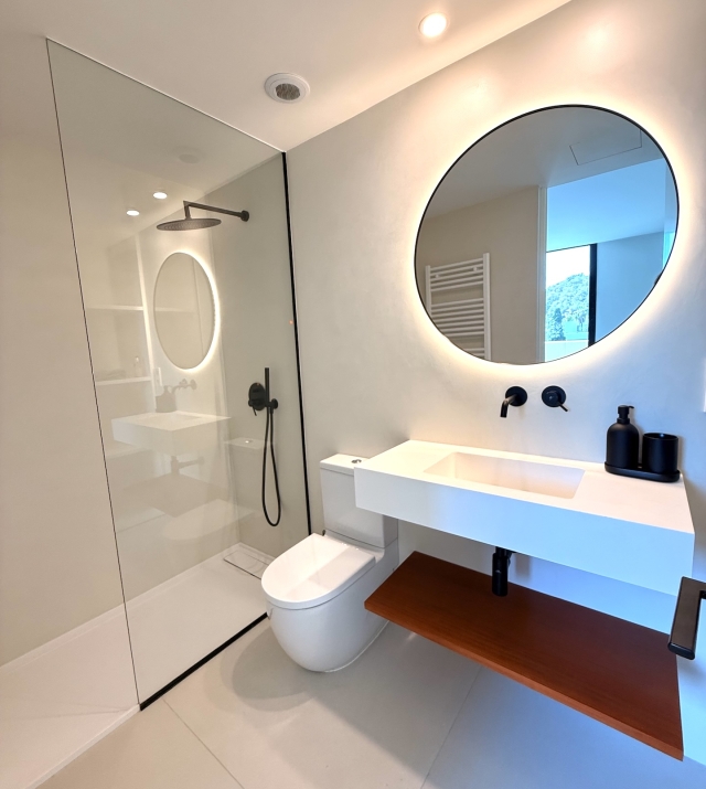 Resa Estates Ibiza longterm rent Talamanca penthouse bathroom 1.jpeg